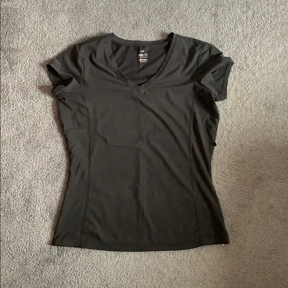 2/$35 Gap Workout Tops - Picture 3 of 7